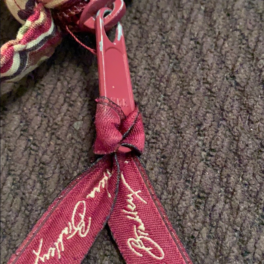 Vera Bradley medium size hand bag. - Picture 5 of 6